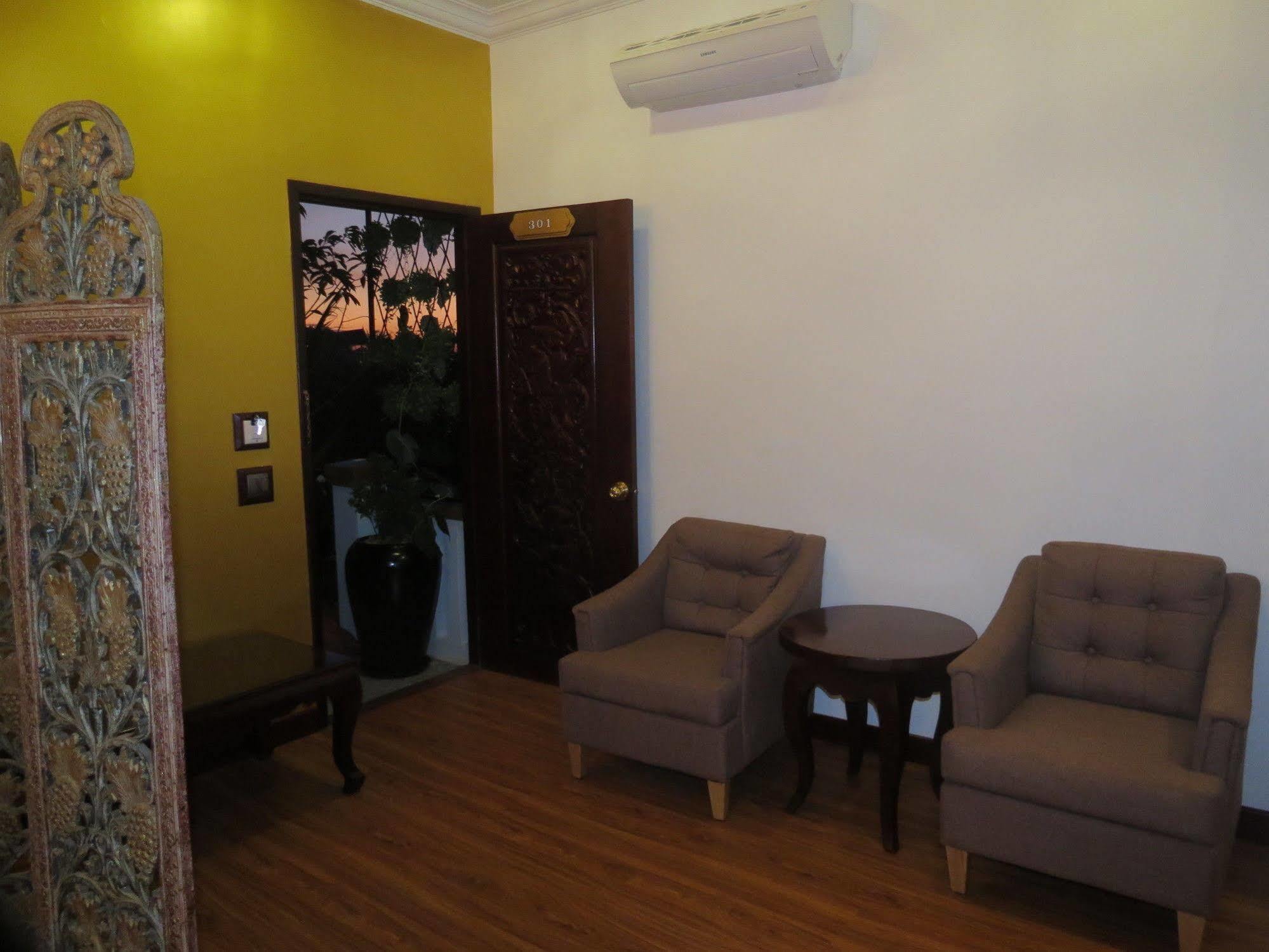 Beyond Yangon Inn Siem Reap Exterior foto
